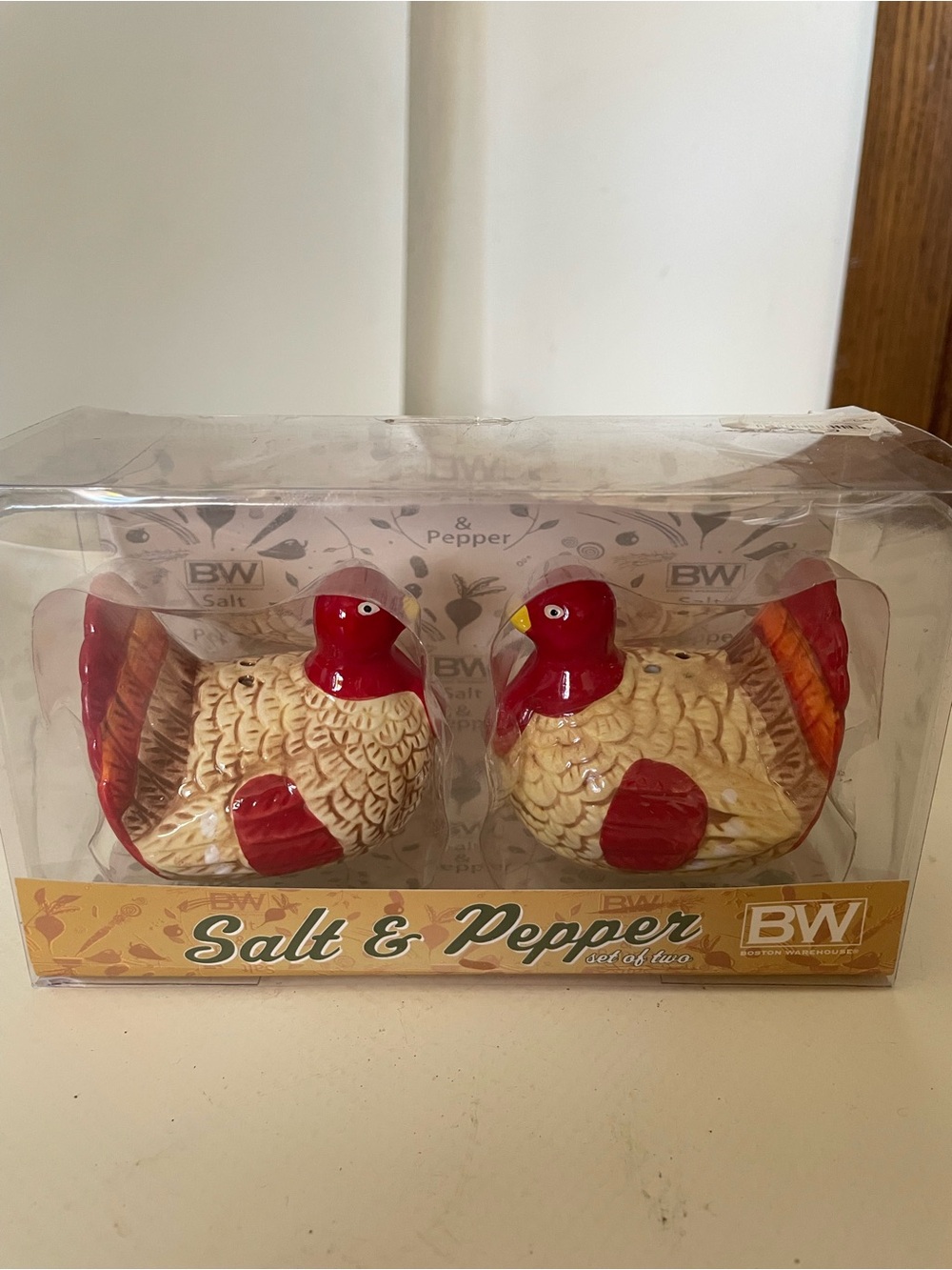 Boston Warehouse Salt & Pepper Turkey Set in Red and Cream